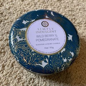 Simply Indulgent wild blueberry pomegranate candle